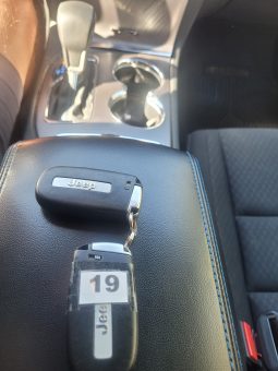 
										JEEP GRAND CHEROKEE LAREDO  2019 full									