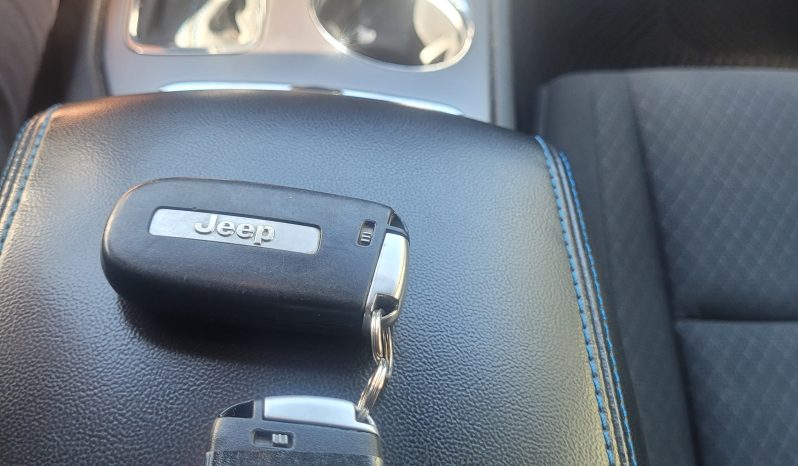 
								JEEP GRAND CHEROKEE LAREDO  2019 full									