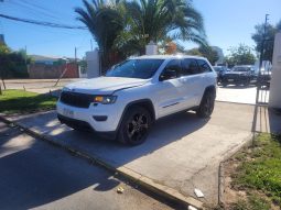 
										JEEP GRAND CHEROKEE LAREDO  2019 full									