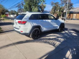 
										JEEP GRAND CHEROKEE LAREDO  2019 full									