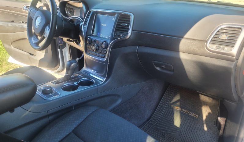 
								JEEP GRAND CHEROKEE LAREDO  2019 full									