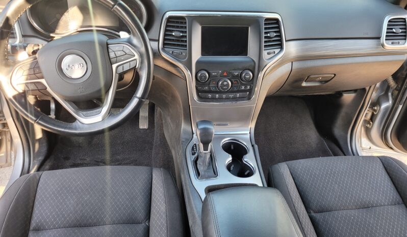 
								JEEP GRAND CHEROKEE LAREDO   2022 full									