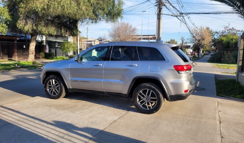 
								JEEP GRAND CHEROKEE LAREDO   2022 full									