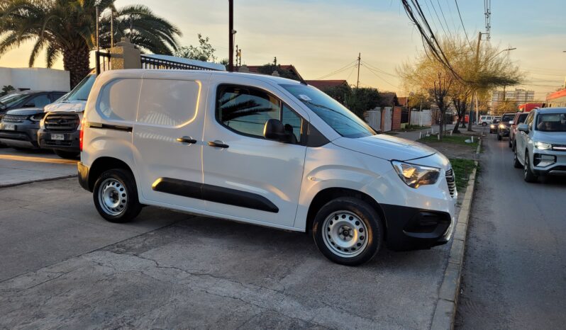 
								OPEL COMBO    2025 full									