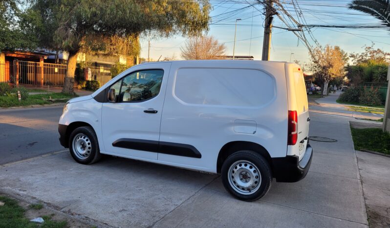 
								OPEL COMBO    2025 full									