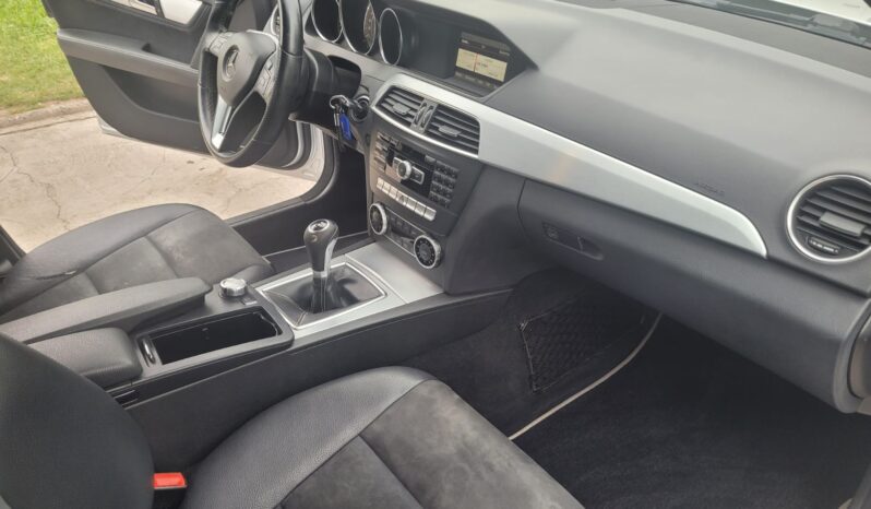 
								MERCEDES BENZ C200 CGI BLUE EFFICIENCY  2015 full									